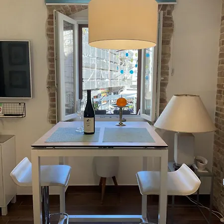 Casa 4 Star Apartment *